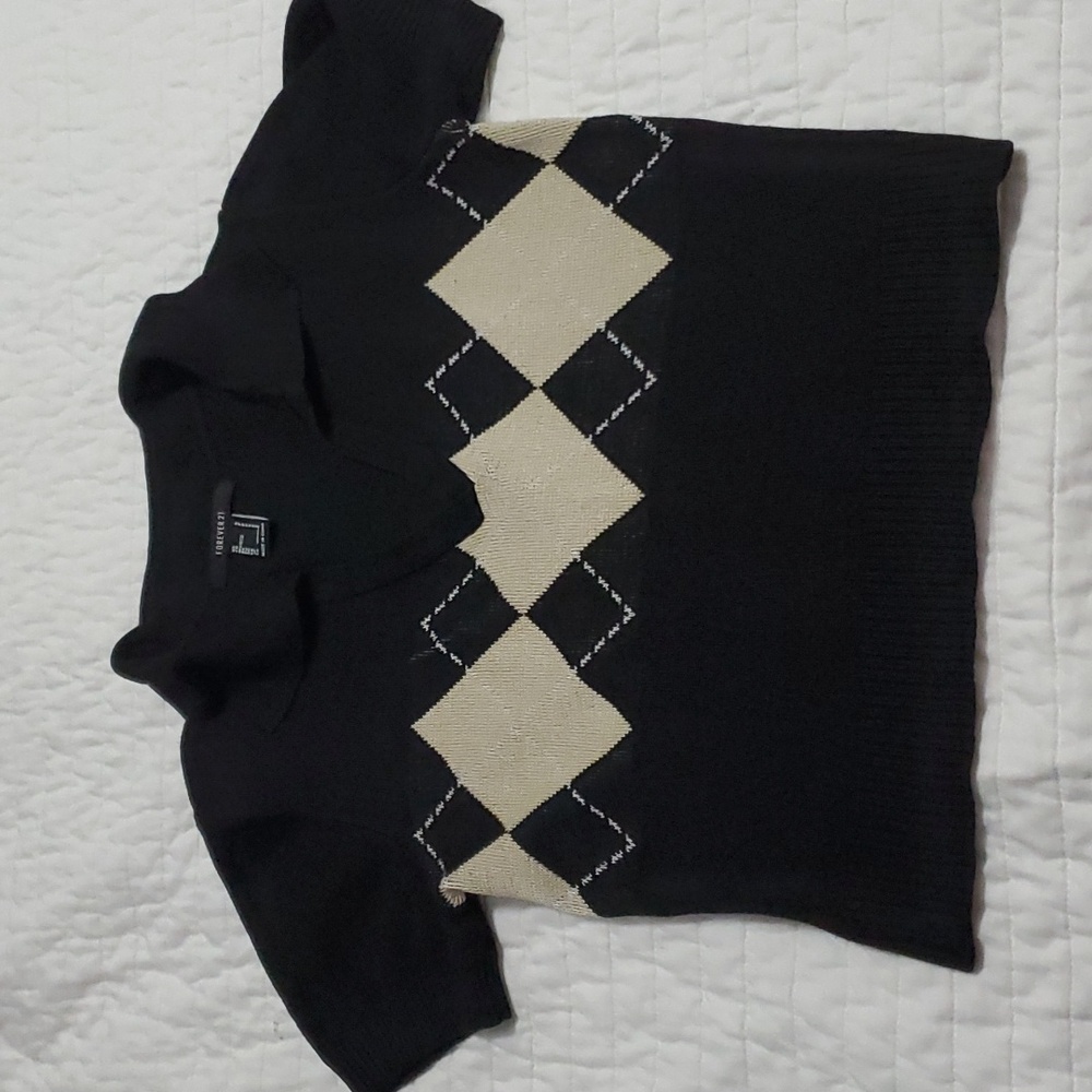 Forever 21, size Small, crop top short sleeve light weight, sweater